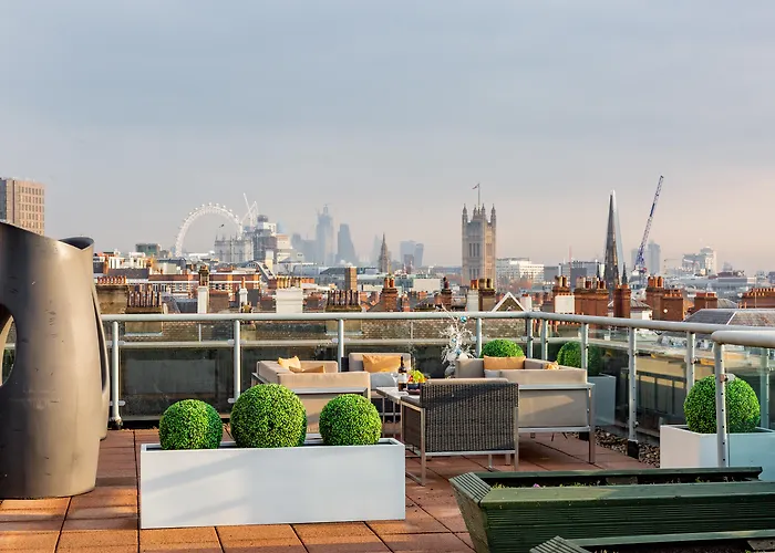 Hotel Park Plaza Victoria London